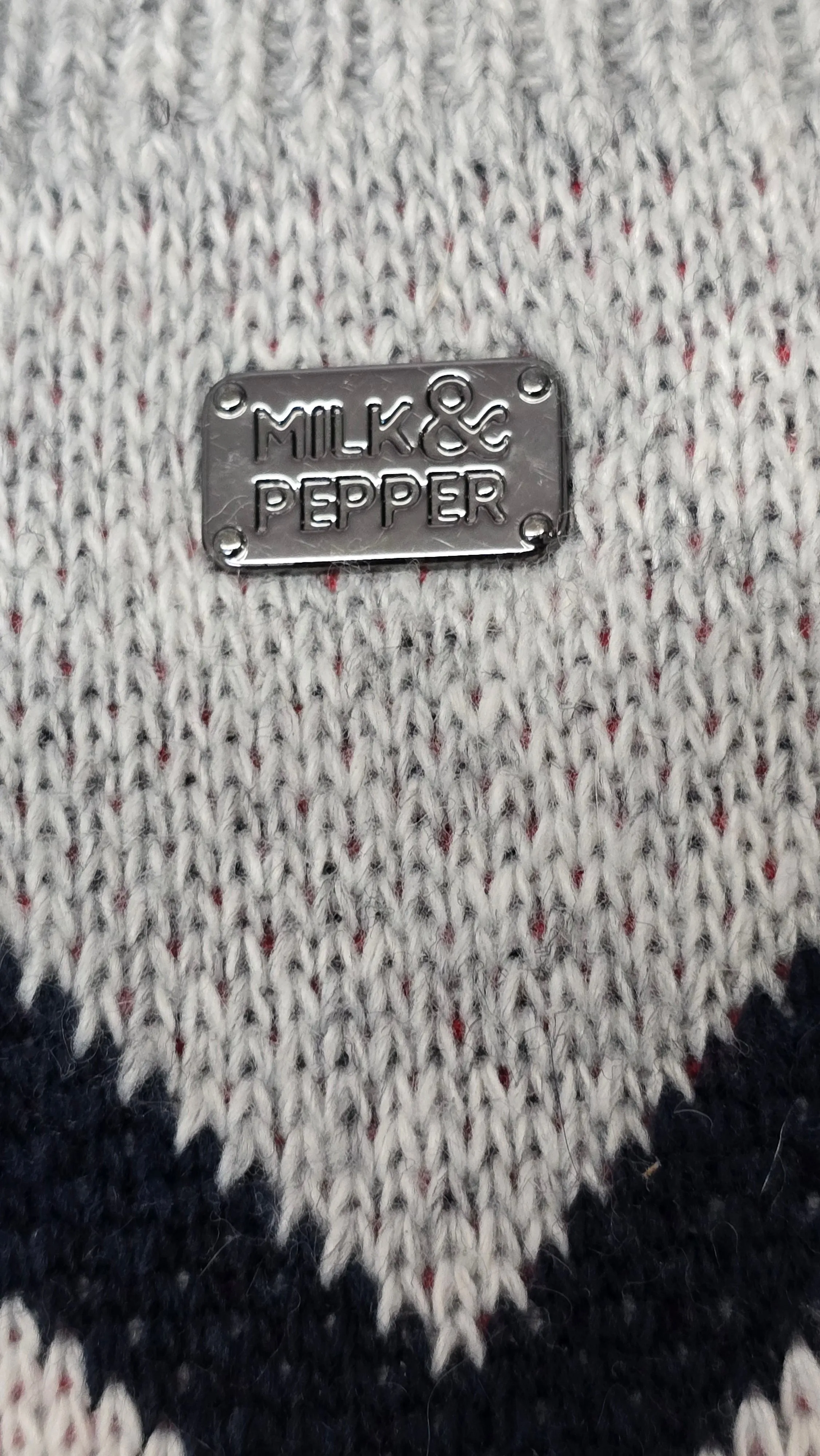 MILK AND PEPPER Genious Sweater