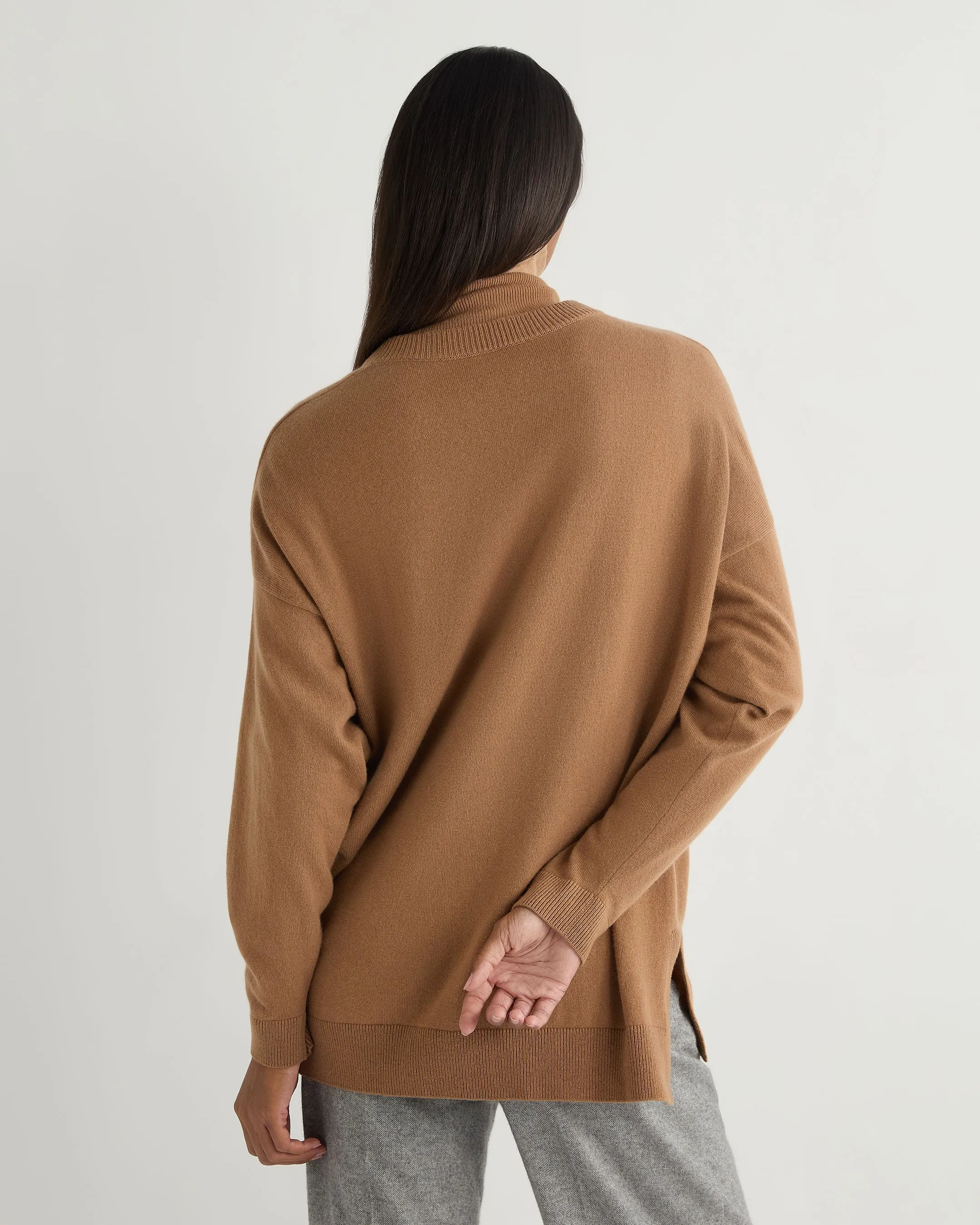 Women's Longline V Neck Cashmere Sweater Dark Camel Brown